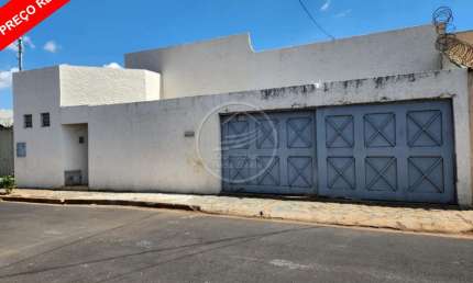 Casa a venda em Uberaba | Cássio Rezende | 3 Quartos | 3 Salas | R$ 280 mil