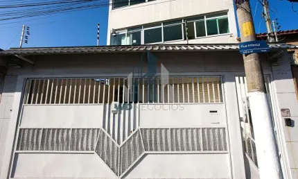 Casa com 3 quartos para alugar na Rua Imbocuí, Vila Moreira, São Paulo