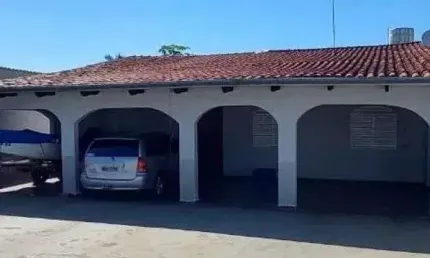 Casa á venda com 240 m² e 4 quartos em Jardim América - Goiânia - GO