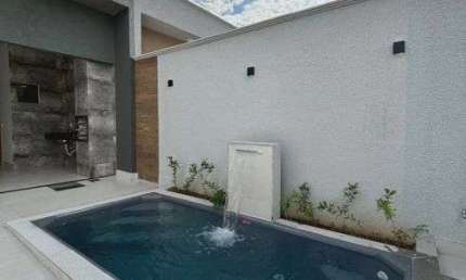 Casa térrea com 3 quartos sendo 1 suíte com piscina no Setor Jardim dos Girassois