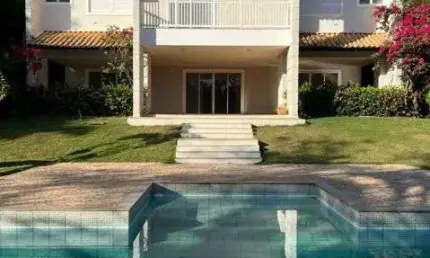 Casa á venda com 330 m2 no Condomínio Alta Vista em Senador Canedo