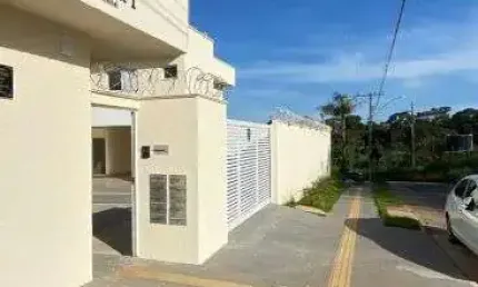 Condomínio fechado de sobrados com 3 suítes plenas próximo ao Jardins Madri