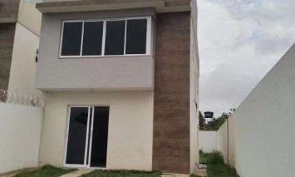 Sobrado para venda tem 230 m² com 3 quartos no Setor Bairro Goiá