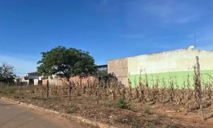 Terreno de 946m², próximo da Faculdade Federal e do novo aeroporto no Setor Parque Montreal