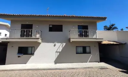 Sobrado de 3 quartos, sendo 1 suíte, no Jardim América