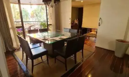 Apartamento 1 por andar próximo ao Parque Vaca Brava