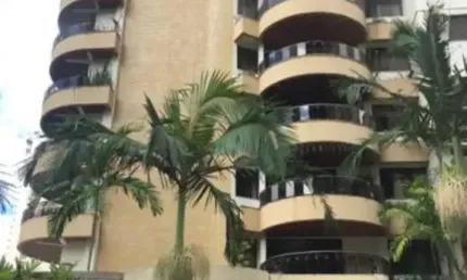 Apartamento de 4 quartos, sendo 2 suítes, a poucos metros do Parque Vaca Brava, Setor Bueno