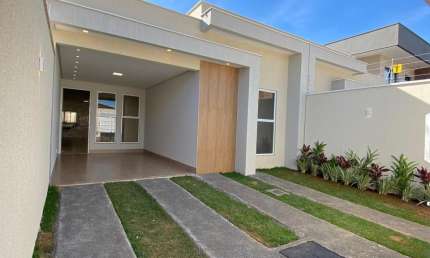 Casa Térrea com piscina - 143m² com 3 quartos, sendo 2 suítes, no Jardim Atlântico
