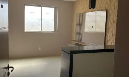 Apartamento de 50m², 2 quartos, completo em armários, a poucos metros do Carrefour na Vila Alpes