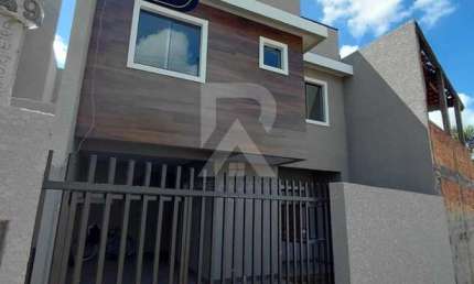 Sobrado Novo no Sitio Cercado - 3 Dormitórios com Suíte!