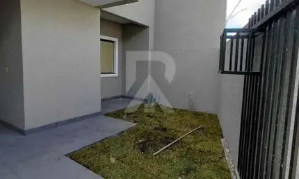 Sobrado Novo no Sitio Cercado - 3 Dormitórios com Suíte!