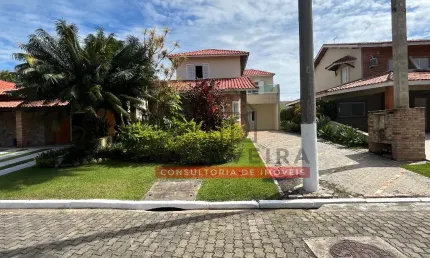 Casa com piscina à venda no Condomínio Residencial Bougainvillée III - Peruíbe - SP