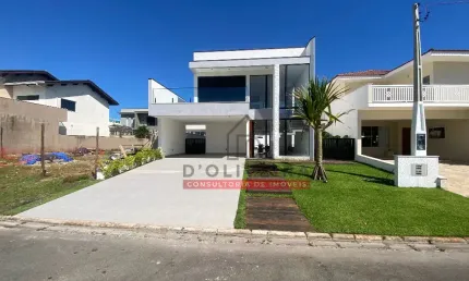 Sobrado com piscina e 3 suítes à venda no condomínio Bougainvillée IV - Peruíbe - SP