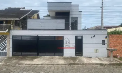 Casa moderna com piscina à venda no Centro - Peruíbe - SP