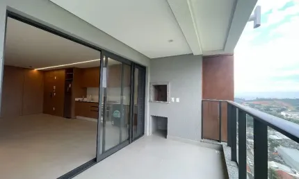 Apartamento no Brava Garden - SEMIMOBILIADO na Praia Brava