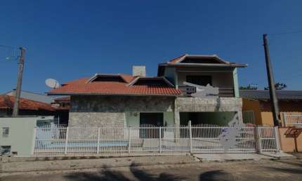 Casa c/ Piscina à Venda – Barra Velha / Tabuleiro – A 60 metros da Praia
