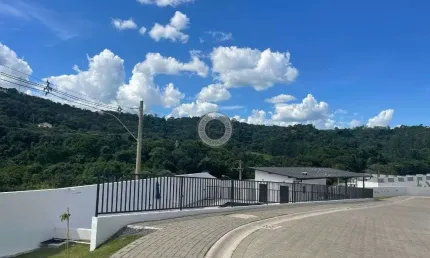 Casa em condomínio fechado com 3 quartos para alugar na Estrada João Carlos Alé, 401, Taboão, São Roque