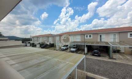 Linda casa com quintal e toda a infraestrutura que voce merece em Sao Roque/SP!