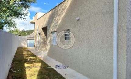 Linda Casa Terrea com quintal gramado amplo para venda em um dos bairros mais completo da cidade de Sao Roque-Sp