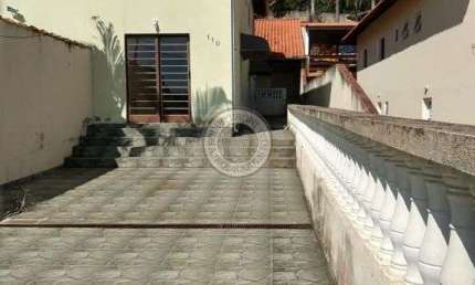 Linda e Maravilhosa casa localizada em um dos bairros mais privilegiado na cidade de Sao Roque