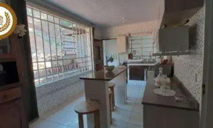 Casa para Venda em São Roque, Alto da Serra, 2 dormitórios, 1 suíte, 1 banheiro, 2 vagas