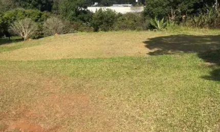 Casa à venda na Avenida Piracicaba, Vila Nova São Roque, São Roque