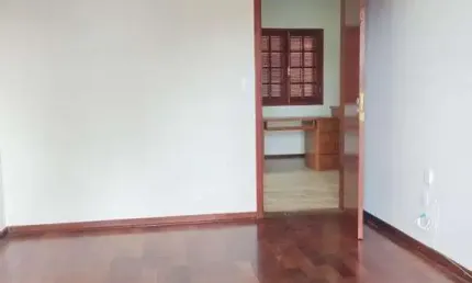Casa para Venda em São Roque, Jardim das Flores, 3 dormitórios, 1 suíte, 4 banheiros, 2 vagas