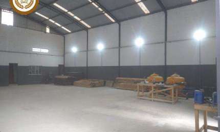 Comercial para Locação em Mairinque, Vila Sorocabana, 2 banheiros, 10 vagas