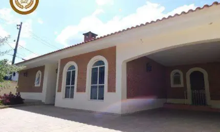 Casa para Venda em São Roque, Centro, 4 dormitórios, 1 suíte, 3 banheiros, 5 vagas