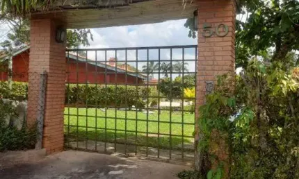 Casa para Venda em São Roque, Carmo, 5 dormitórios, 1 suíte, 2 banheiros, 8 vagas