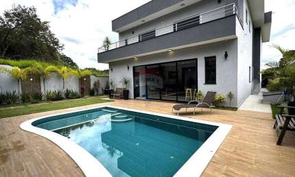 Belíssima casa no Residencial Lagos de Jarinu - Jarinu-SP