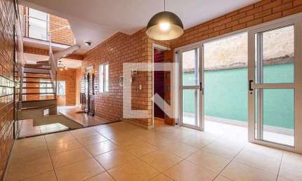 Casa para Aluguel - Sumaré, 3 Quartos,  260 m² - São Paulo