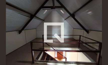 Casa para Aluguel - Floramar, 2 Quartos,  104 m² - Belo Horizonte