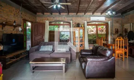 Casa para Aluguel - Hipica, 3 Quartos,  225 m² - Porto Alegre