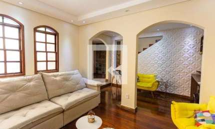 Casa para Aluguel - Santa Efigênia, 8 Quartos,  269 m² - Belo Horizonte