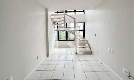 Cobertura para Aluguel - Rio Vermelho, 3 Quartos,  130 m² - Salvador