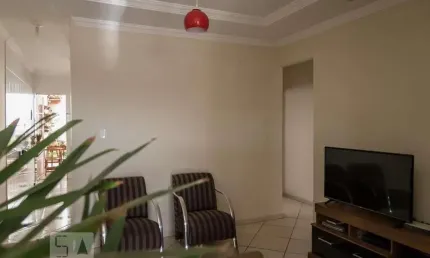 Casa para Aluguel - Copacabana, 2 Quartos,  96 m² - Belo Horizonte