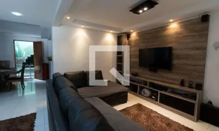 Casa para Aluguel - Jardim Éster Yolanda, 3 Quartos,  200 m² - São Paulo