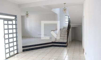 Casa para Aluguel - Setor Progresso, 5 Quartos,  301 m² - Goiânia