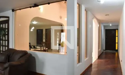 Casa para Aluguel - Mercês, 4 Quartos,  252 m² - Curitiba