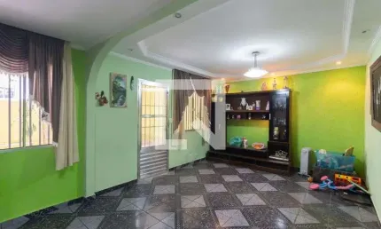 Casa para Aluguel - Vila Carmosina, 3 Quartos,  250 m² - São Paulo