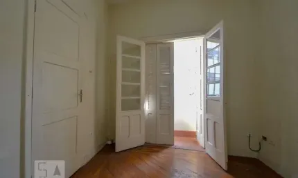 Casa para Aluguel - Bela Vista, 2 Quartos,  100 m² - São Paulo