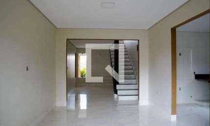 Casa para Aluguel - Parque Trindade, 4 Quartos,  600 m² - Aparecida de Goiânia