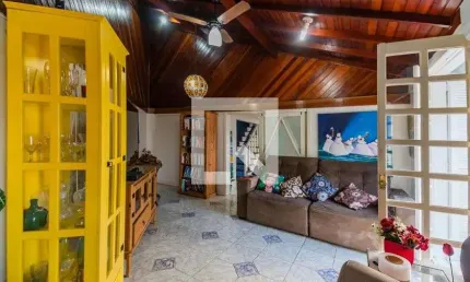 Casa para Aluguel - Passo D&apos;areia, 3 Quartos,  116 m² - Porto Alegre