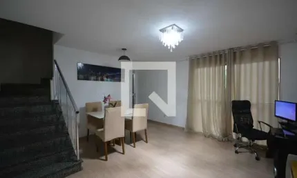 Casa / Sobrado em Condomínio para Aluguel - Ramos, 2 Quartos,  110 m² - Rio de Janeiro