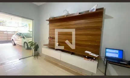 Casa para Aluguel - Betânia, 6 Quartos,  220 m² - Belo Horizonte