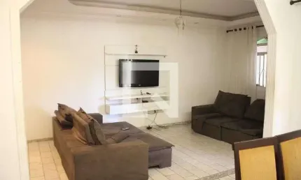 Casa para Aluguel - Milionários, 3 Quartos,  358 m² - Belo Horizonte