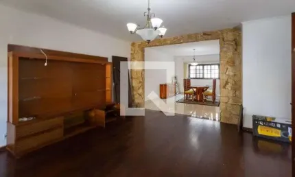 Casa para Aluguel - Jardim Campo Grande, 4 Quartos,  260 m² - São Paulo