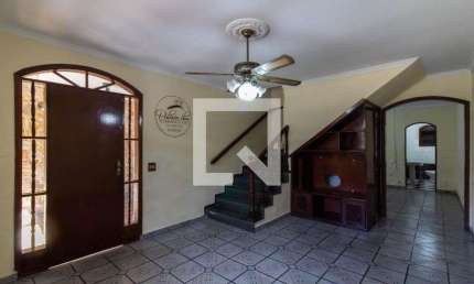 Casa para Aluguel - Jardim Cocaia, 3 Quartos,  300 m² - Guarulhos
