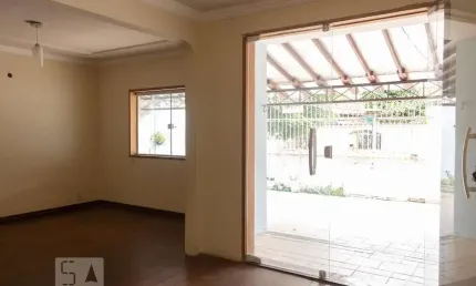 Casa para Aluguel - Campo Grande, 3 Quartos,  150 m² - Rio de Janeiro
